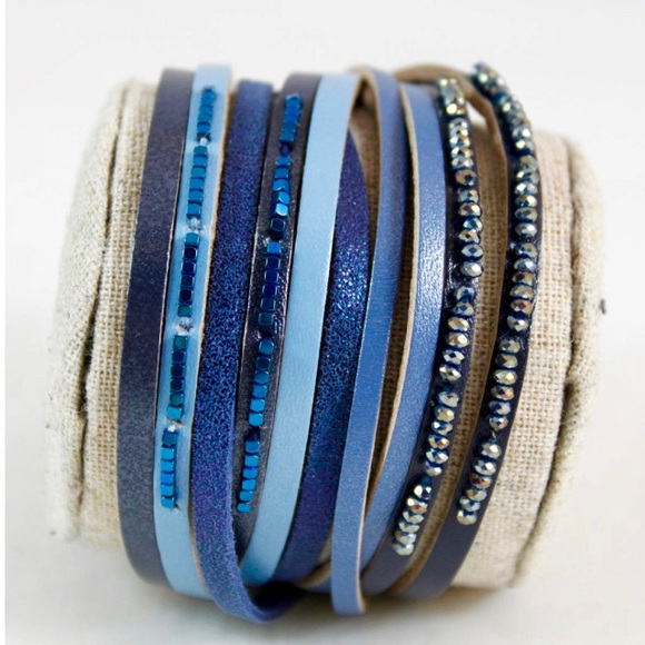 Lizou Bracelet - Picture 2 of 8